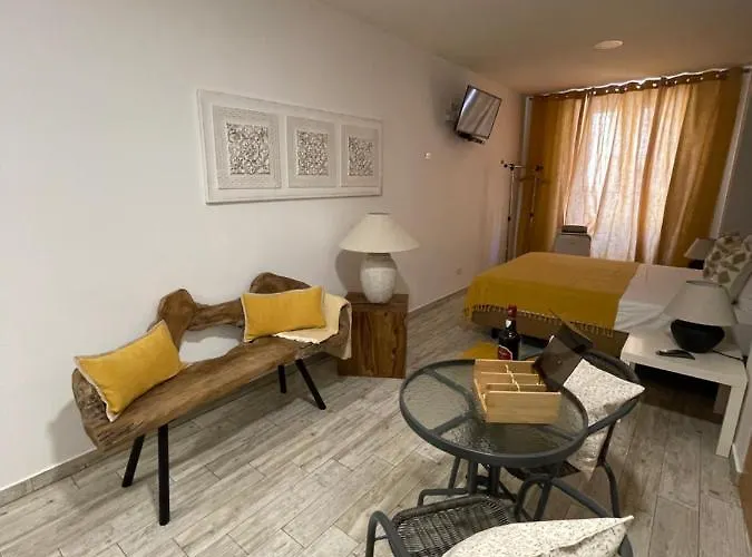 Lägenhetshotell Esmeralda Holidays 3*