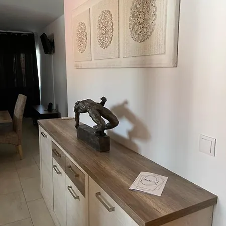 アパートホテル Esmeralda Holidays 4*