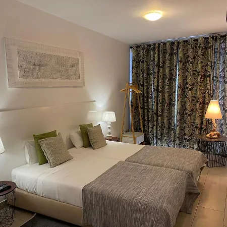 Esmeralda Holidays Funchal (Madeira)