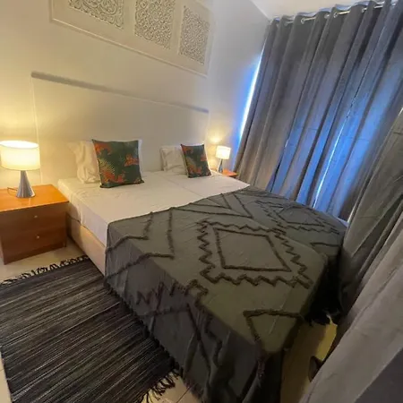 Esmeralda Holidays Ξενοδοχείο με διαμερίσματα Φουνκάλ
