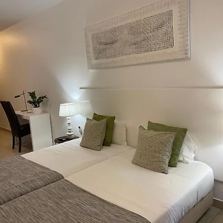 Esmeralda Holidays 아파트호텔 4*